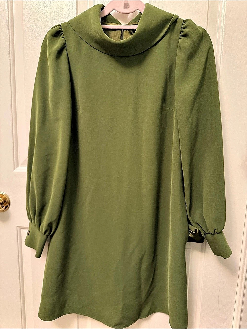 Alex Marie Long Sleeve Mini Dress in Green Size 2 Like New